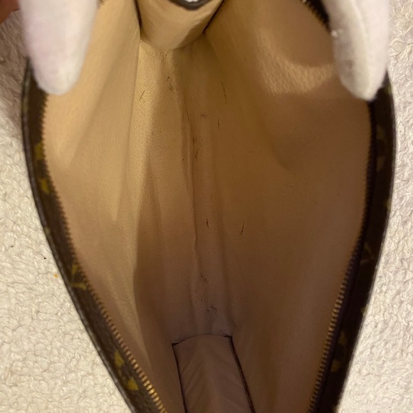 Louis Vuitton Toiletry Pouch 26 vintage - Picture 10 of 11